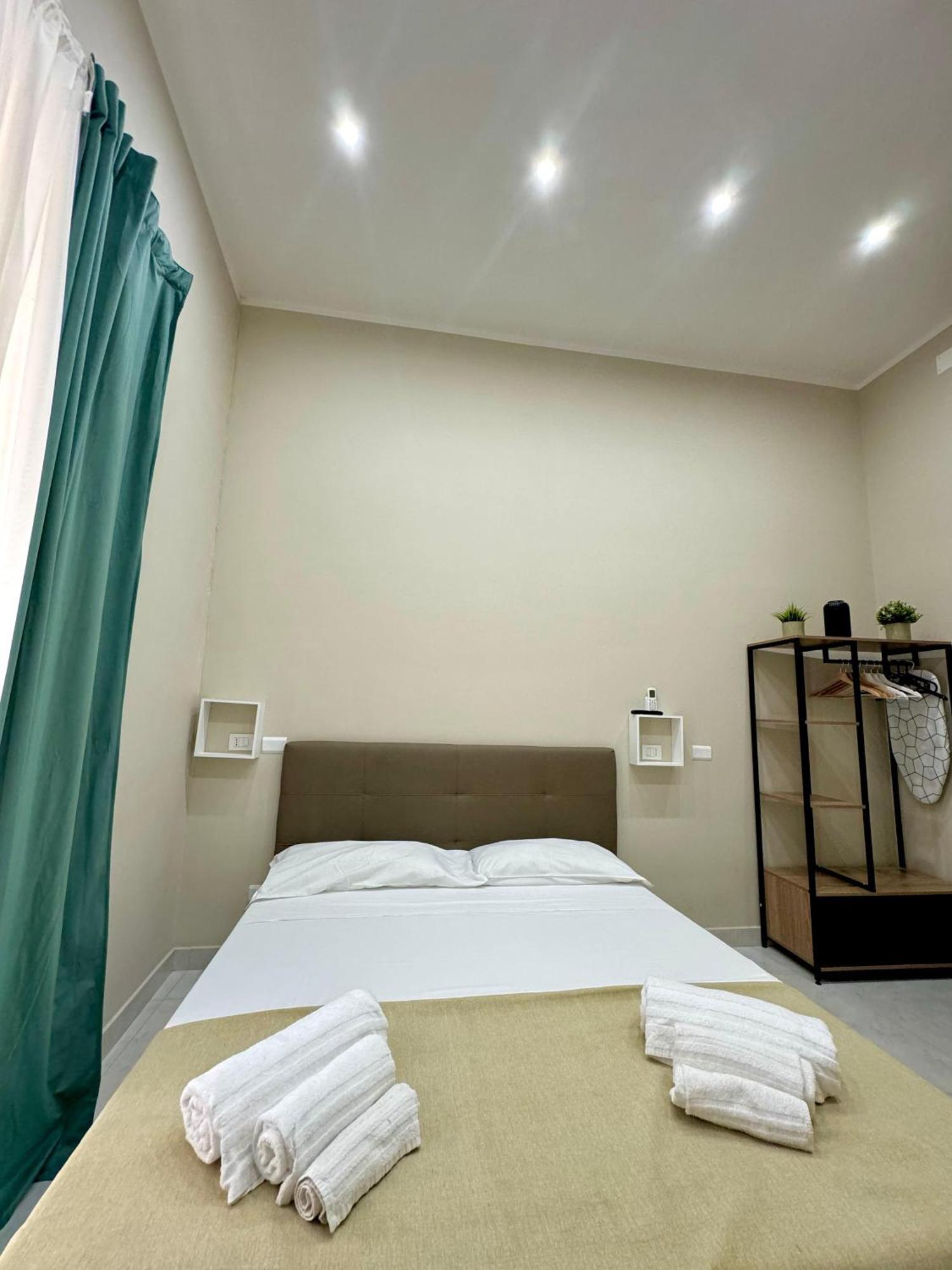 Royal Dream Bed and Breakfast Neapel Exteriör bild