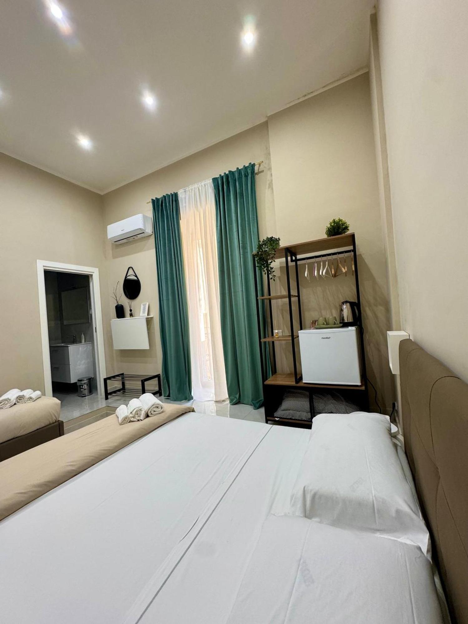Royal Dream Bed and Breakfast Neapel Exteriör bild