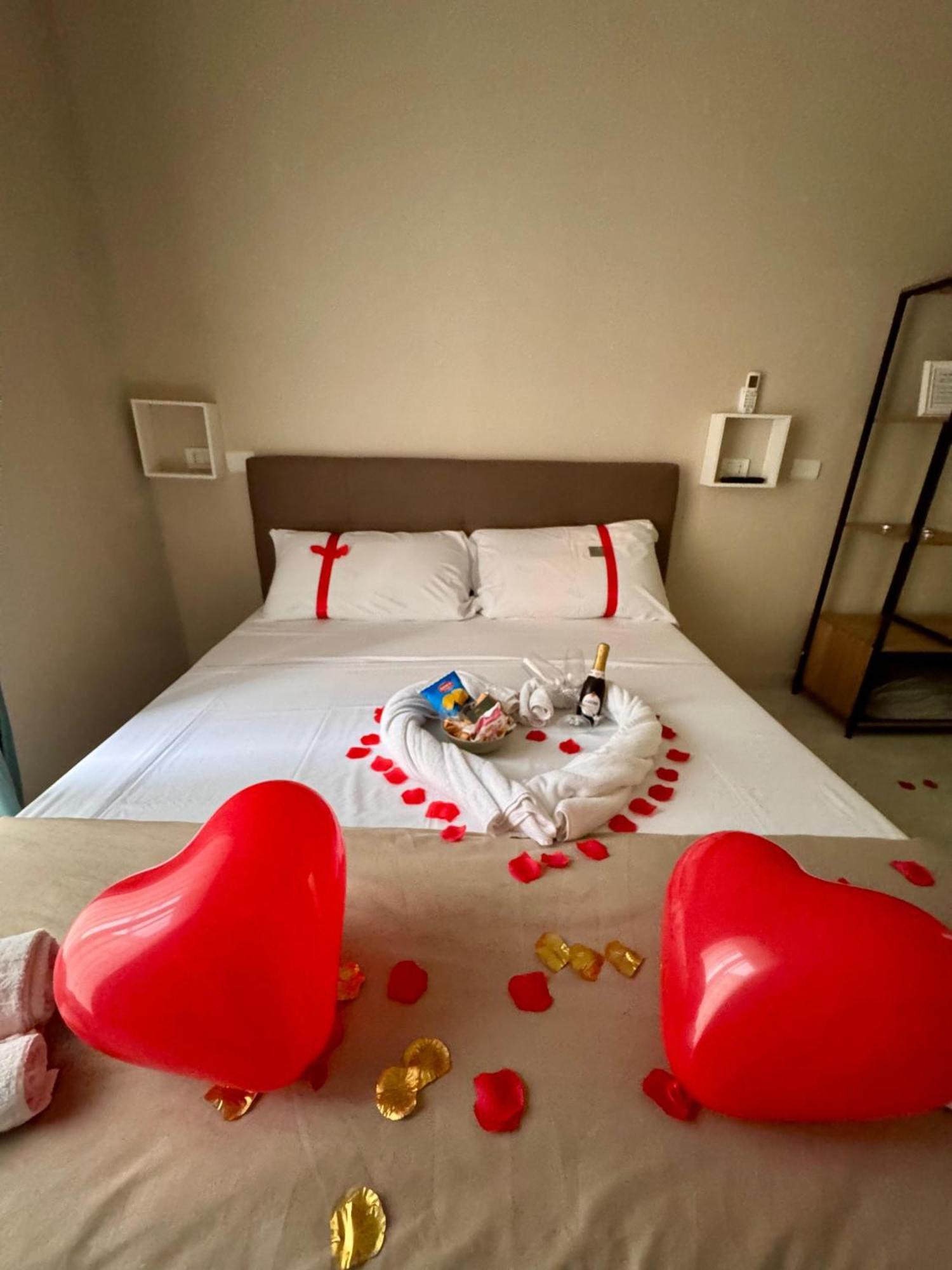 Royal Dream Bed and Breakfast Neapel Exteriör bild